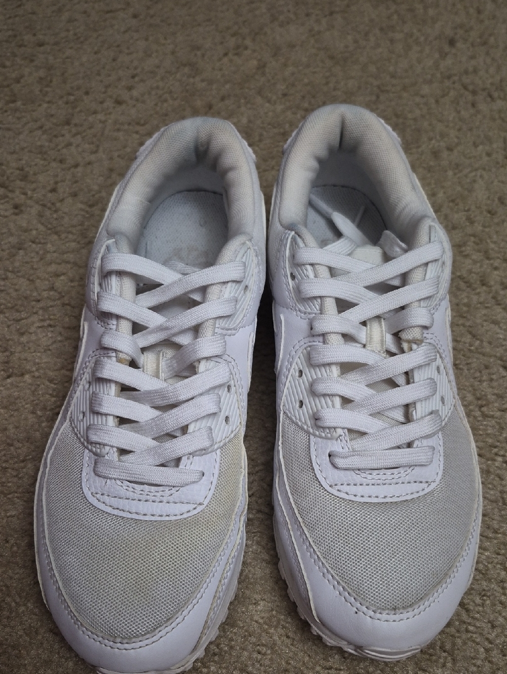 Nike Women’s White Athletic Sneakers With Laces